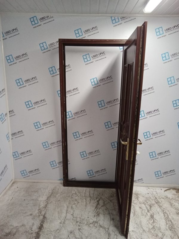 Used Woodgrain Upvc Front Door 865mm x 2095mm 0441 - Image 3