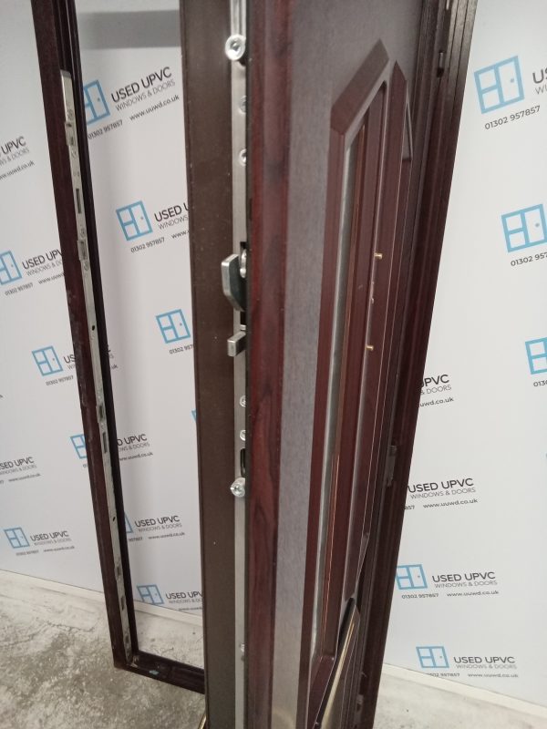 Used Rosewood Upvc Front Door 880mm x 2060mm 0808 - Image 4