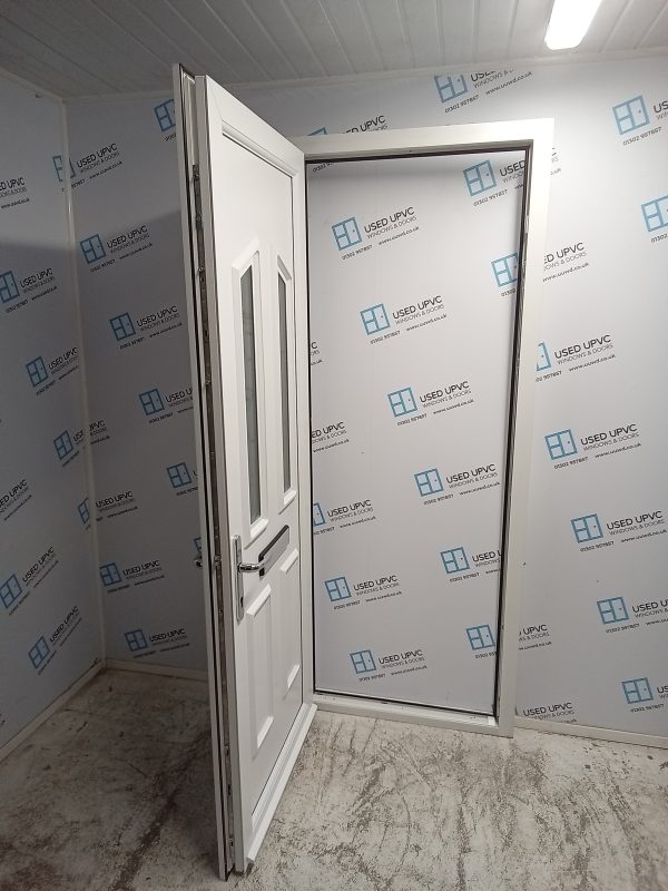 Used White Upvc Front Door 880mm x 2200mm 0881 - Image 3