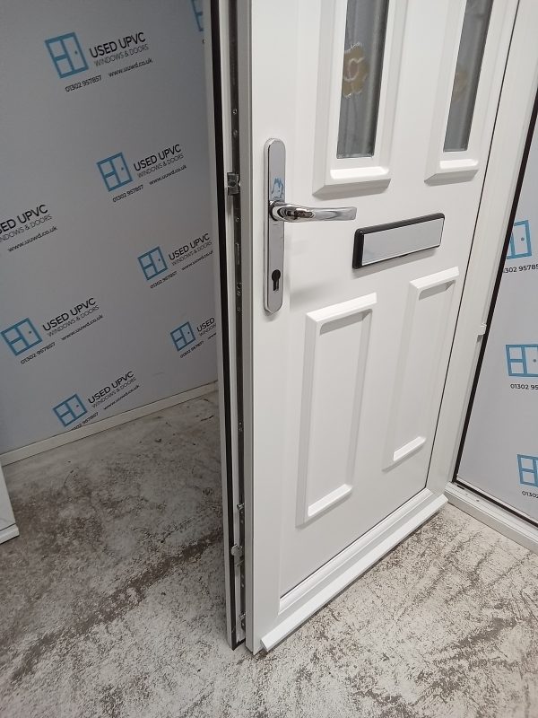 Used White Upvc Front Door 880mm x 2200mm 0881 - Image 5