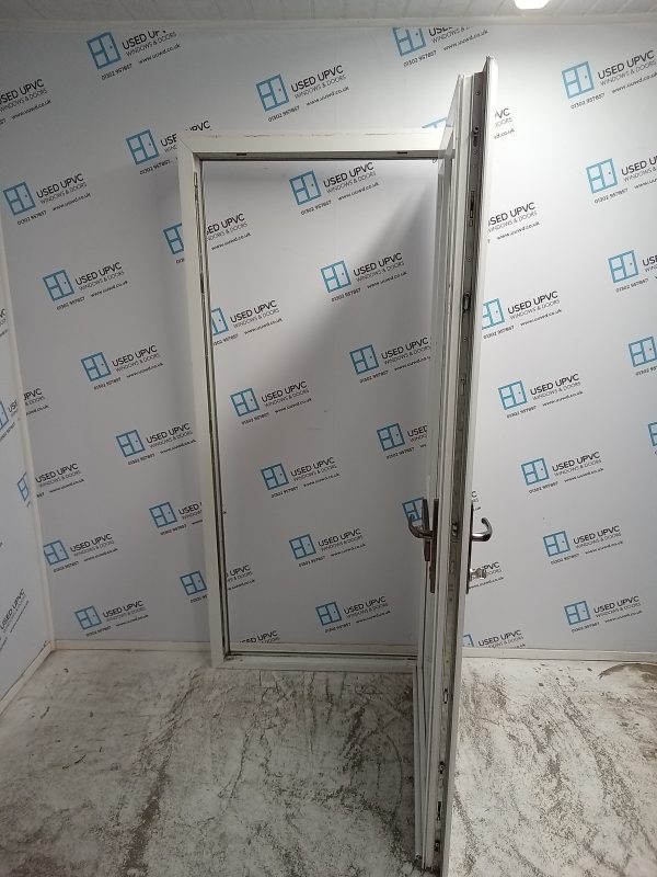 Used White Upvc Front Door 945mm x 2055mm 0177 - Image 3