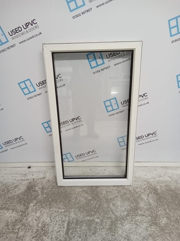 Used White Upvc Window 570mm x 990mm W0131
