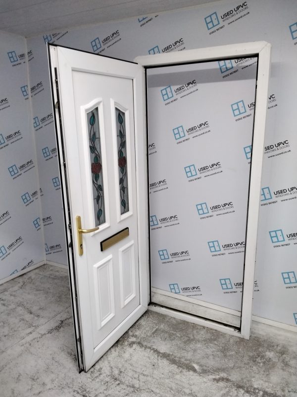 Used White Upvc Front Door 920mm x 2025mm 0131 - Image 3