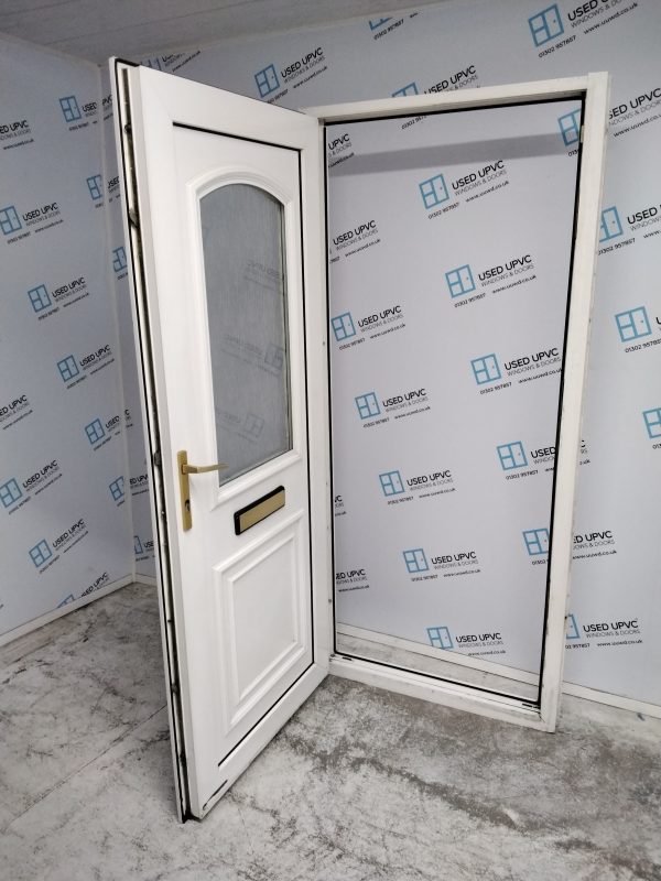 Used White Upvc Front Door 920mm x 2030mm 0137 - Image 3