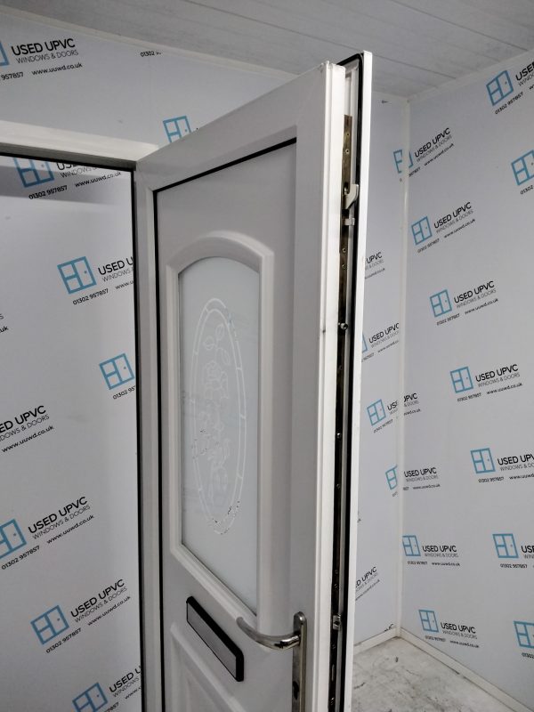 Used White Upvc Front Door 920mm x 2020mm 0077 - Image 4