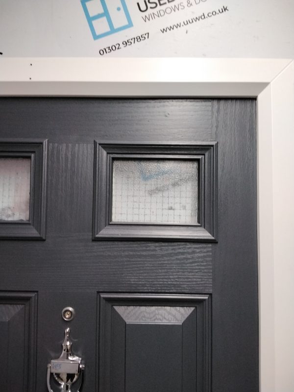 Used Anthracite Grey Composite Front Door 890mm x 1970mm 0213 - Image 7