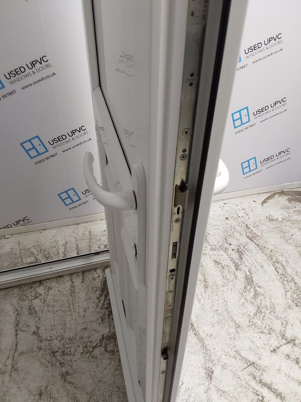 Used White Upvc Back Door 845mm x 2030mm (reduce to 830mm) 0269 - Image 4