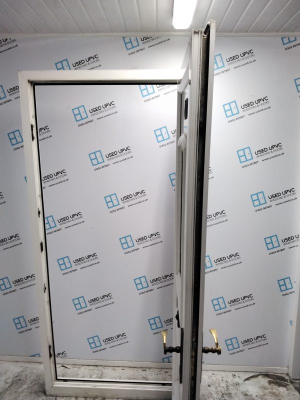 Used White Upvc Front Door 930mm x 2065mm 0334 - Image 4