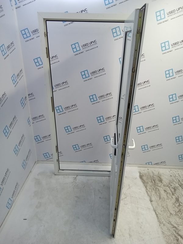 Used White Upvc Front Door 905mm x 2045mm 0422 - Image 3