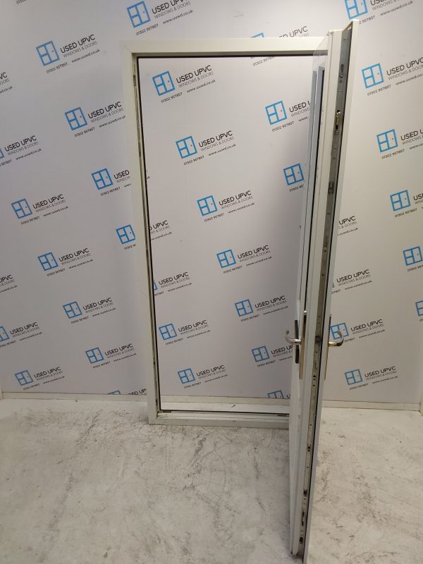Used White Upvc Front Door 925mm x 2060mm 0490 - Image 3