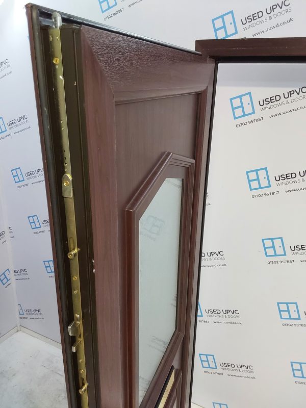 Used Rosewood Upvc Front Door 900mm x 2030mm 0196 - Image 4