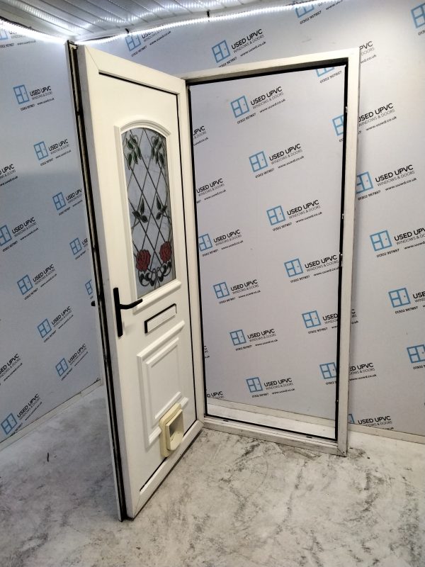 Used White Upvc Front Door 920mm x 2030mm 0505 - Image 3