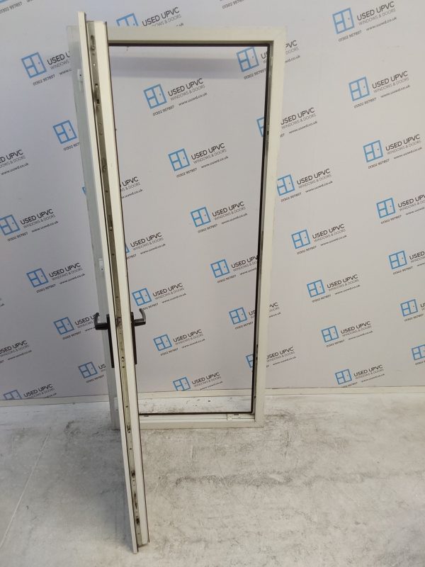 Used Woodgrain Upvc Front Door 890mm x 2060mm (reduce to 870mm) 0226 - Image 3