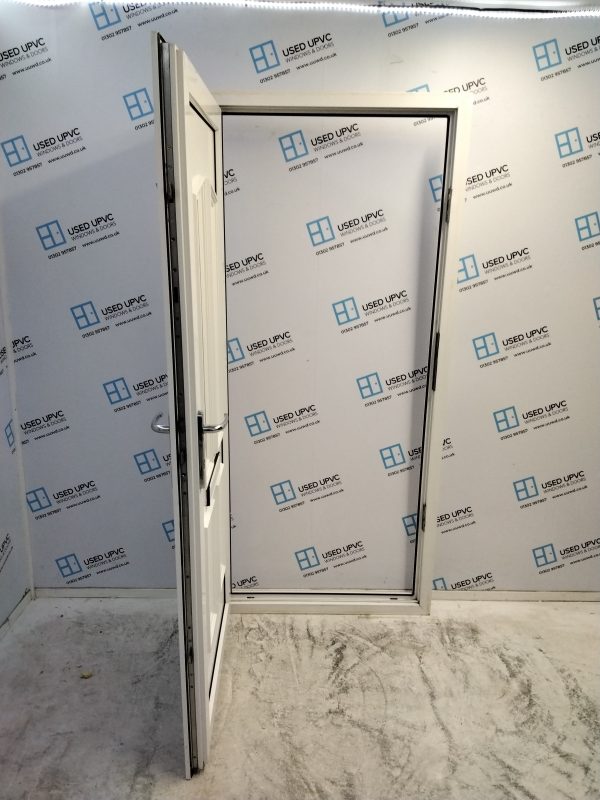 Used White Upvc Front Door 930mm x 2050mm 0559 - Image 3