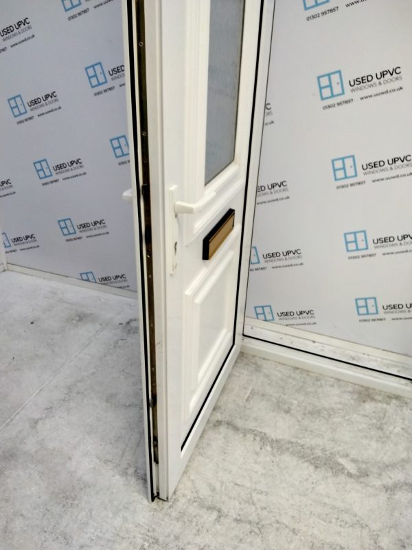 Used White Upvc Outward Opening Front Door 925mm x 2070mm 0574 - Image 4
