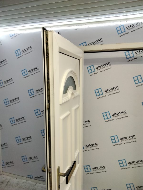 Used White Upvc Outward Opening Front Door 890mm x 2025mm 0329 - Image 4