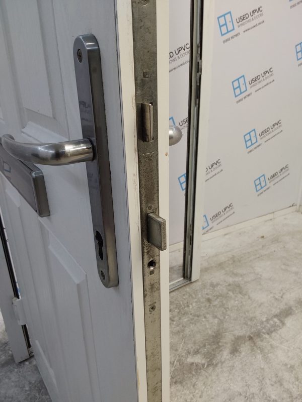 Used Chartwell Green Composite Front Door 920mm x 2060mm 0586 - Image 5