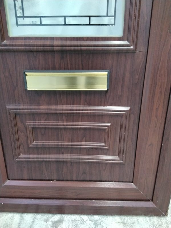 Used Rosewood Upvc Front Door 870mm x 2065mm 0597 - Image 6