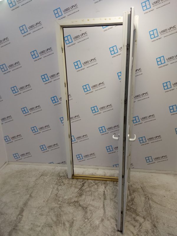Used White Upvc Front Door 885mm x 2095mm 0288 - Image 3