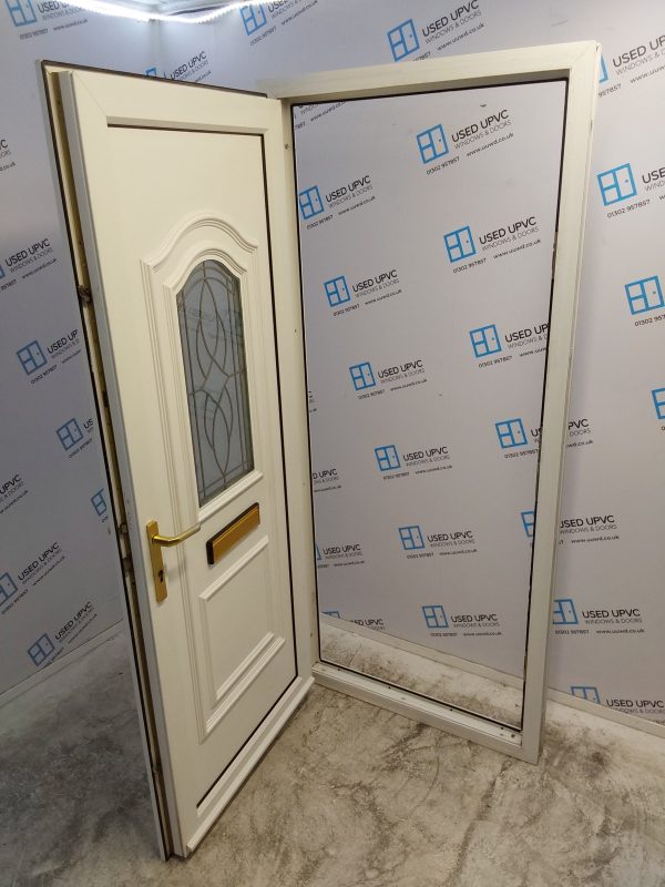 Used White Upvc Front Door 925mm x 2060mm (reduce to 910mm) 0546 - Image 3
