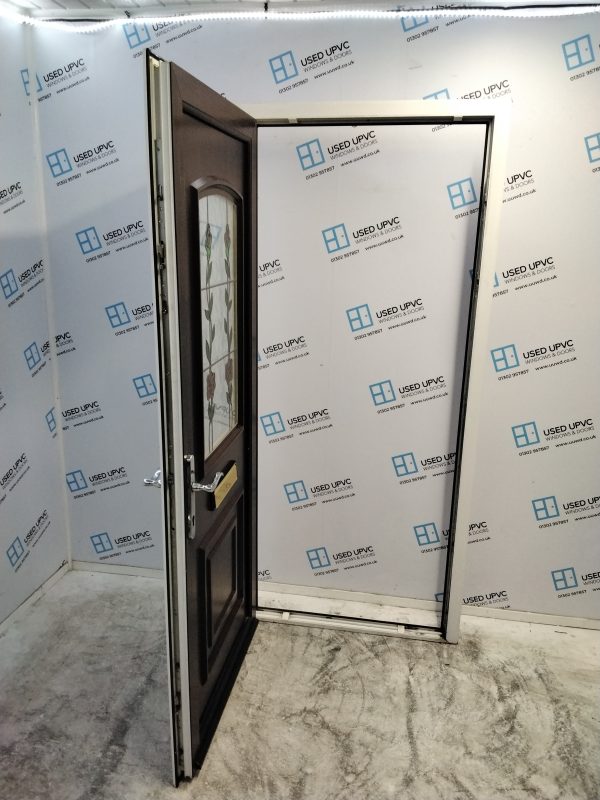Used Rosewood Upvc Front Door 920mm x 2040mm 0686 - Image 3