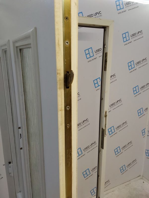 Used White Composite Front Door 905mm x 2080mm 0674 - Image 4