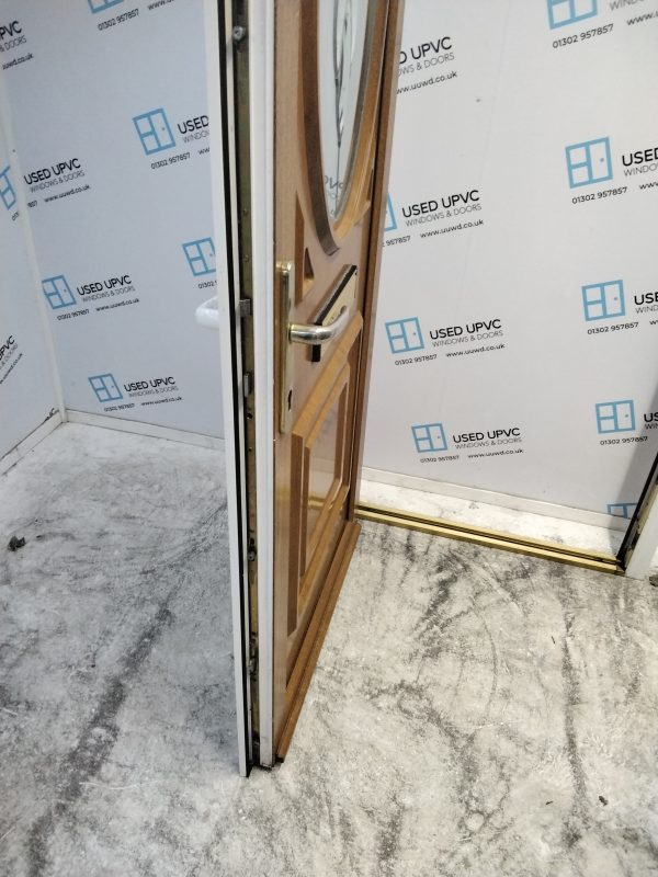 Used Oak Upvc Front Door 885mm x 2085mm (Reduce To 865mm x 2085mm) - Image 5