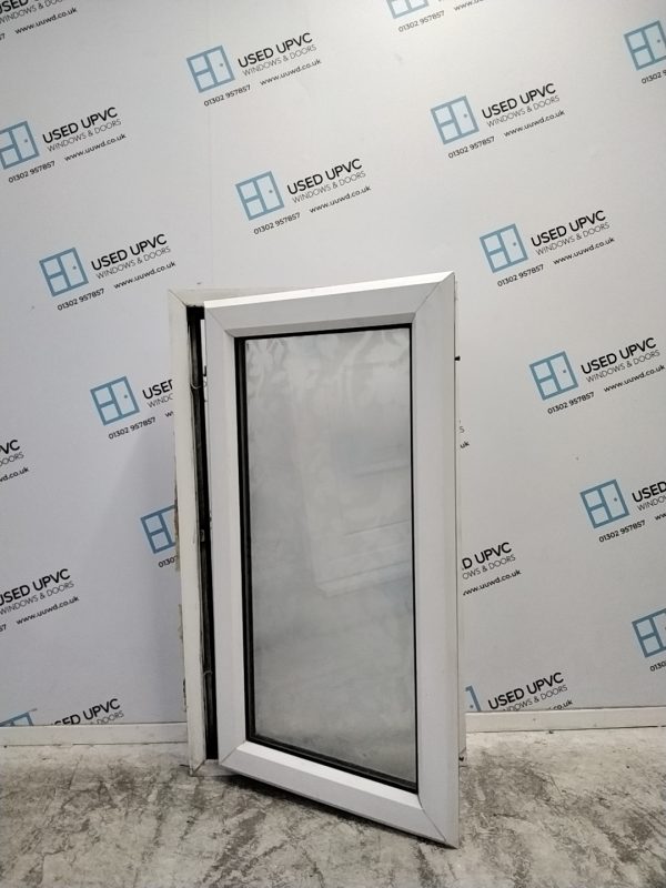 Used White Upvc Window 585mm x 1025mm W0152 - Image 3