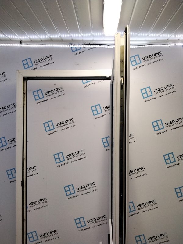 Used White Upvc Front Door 885mm x 2080mm 0802 - Image 4