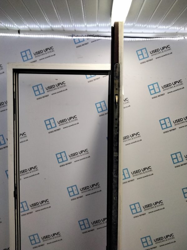 Used Brown Composite Back Door 895mm x 2065mm 0821 - Image 4