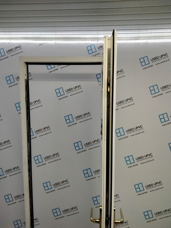 Used White Upvc Front Door 845mm x 2095mm (Reduce To 825mm x 2095mm) 0828 - Image 4
