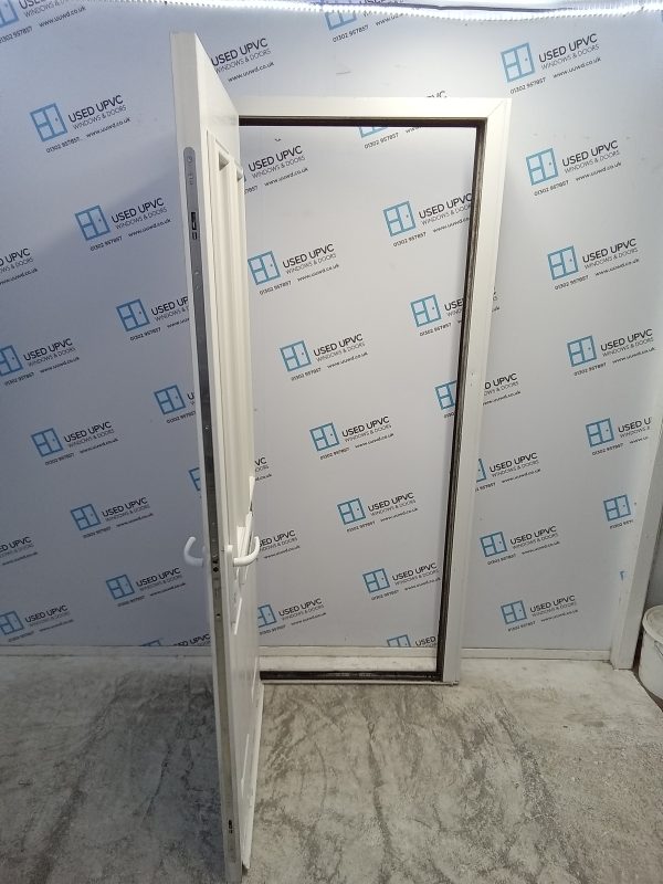 Used White Composite Front Door 900mm x 2080mm 0615 - Image 8