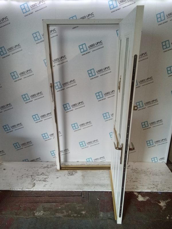 Used White Composite Front Door 900mm x 2010mm C11D32 - Image 6