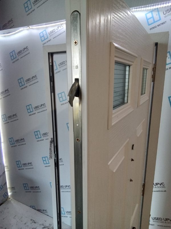 Used Black Composite Front Door 920mm x 2010mm C11D16 - Image 5