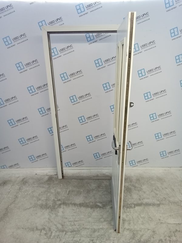 Used White Composite Front Door 905mm x 2050mm 0409 - Image 5