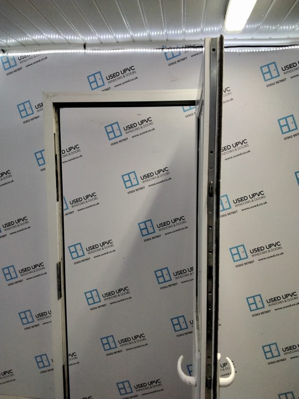 Used White Composite Back Door 910mm x 2060mm C6047 - Image 4