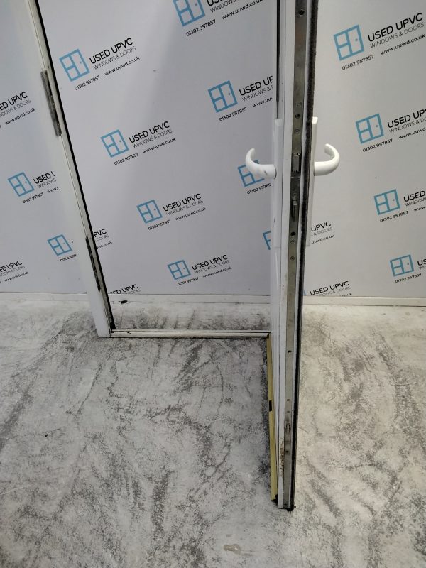 Used White Composite Back Door 910mm x 2060mm C6047 - Image 5