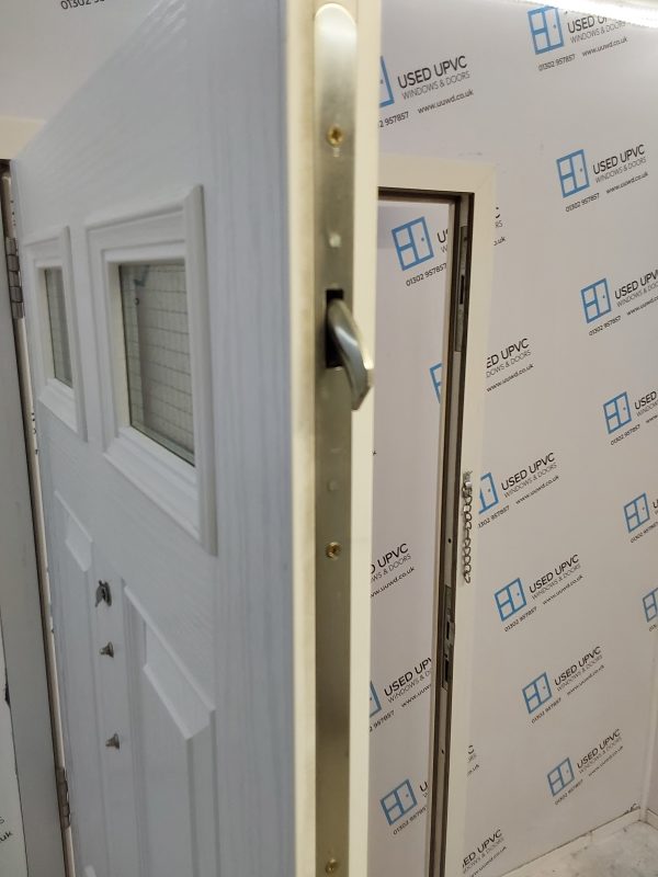 Used Red Composite Front Door 900mm x 1965mm C1006 - Image 8