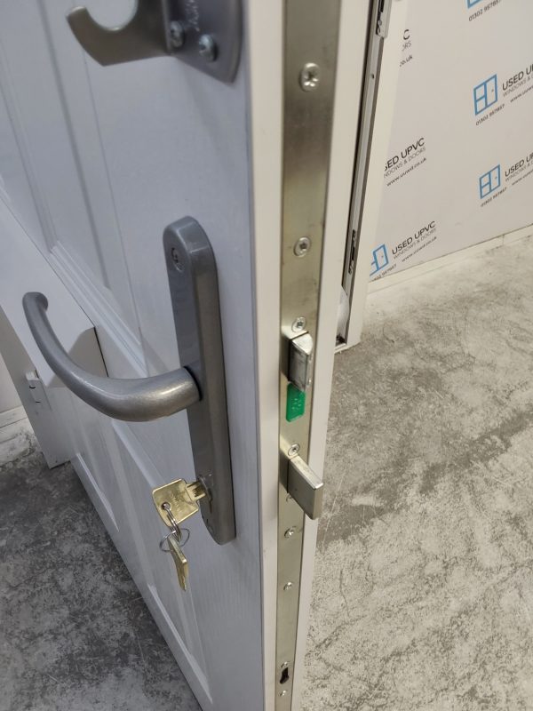 Used White Composite Front Door 990mm x 2070mm 0303 - Image 5