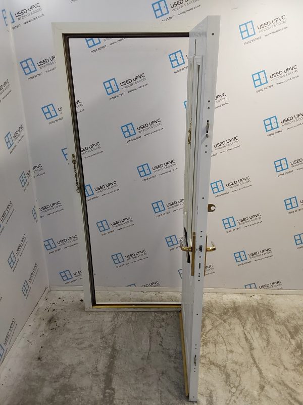 Used White Composite Front Door 885mm x 2080mm C6051 - Image 3