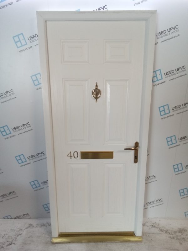 Used White Composite Front Door 910mm x 2080mm C6055