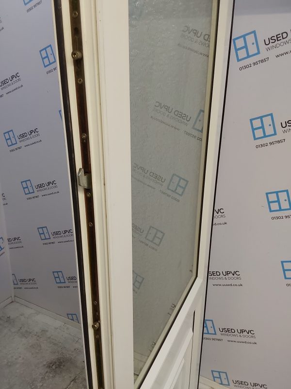 Used White Upvc Back Door 890mm x 2060mm (reduce to 850mm) outwards opening 0279 - Image 4