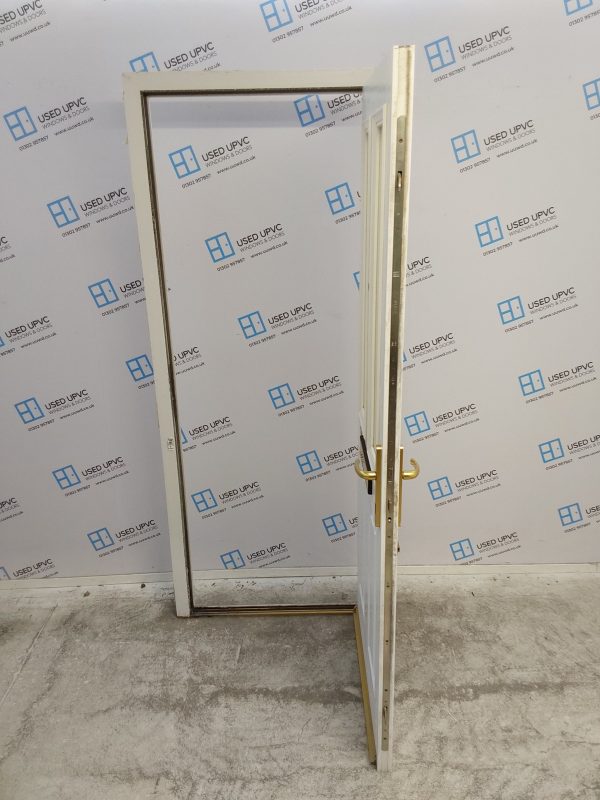 Used White Composite Front Door 860mm x 2060mm 0134 - Image 3