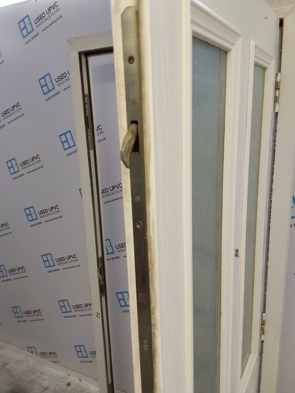 Used White Composite Front Door 860mm x 2060mm 0134 - Image 4