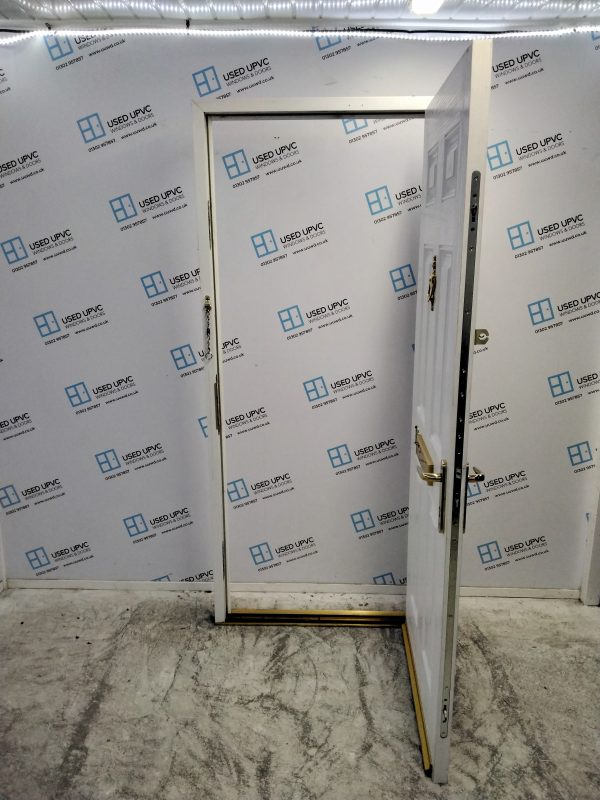Used White Composite Front Door 905mm x 2080mm C11D14 - Image 3