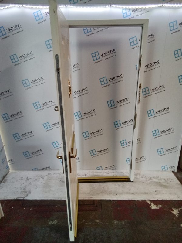 Used White Composite Front Door 910mm x 2065mm C8D34 - Image 4