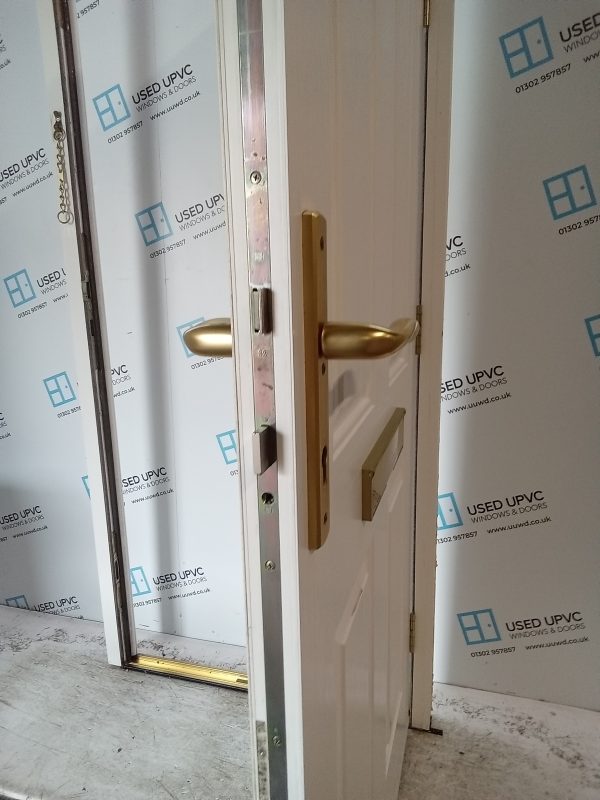 Used White Composite Front Door 910mm x 2080mm C9D19 - Image 6
