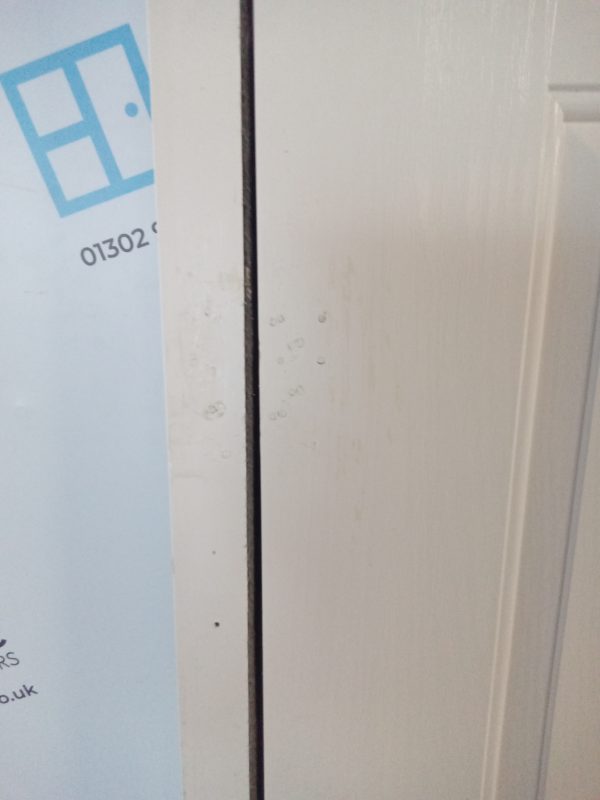 Used White Composite Front Door 960mm x 2090mm C9D26 - Image 2