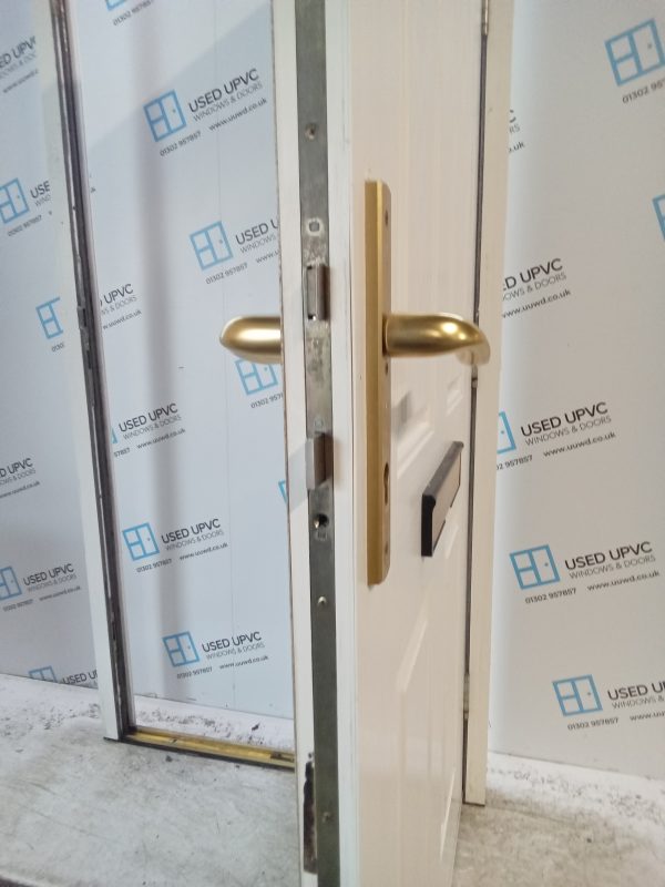 Used White Composite Front Door 960mm x 2090mm C9D26 - Image 7