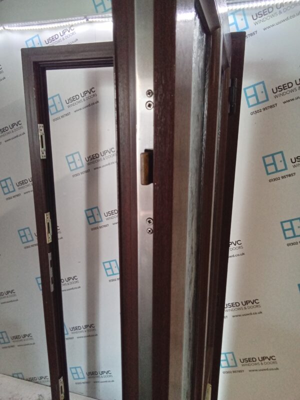 Used Woodgrain Upvc Front Door 895mm x 2055mm 0694 - Image 4